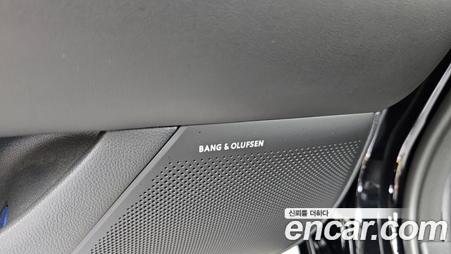Genesis G90 2022 — photo 36