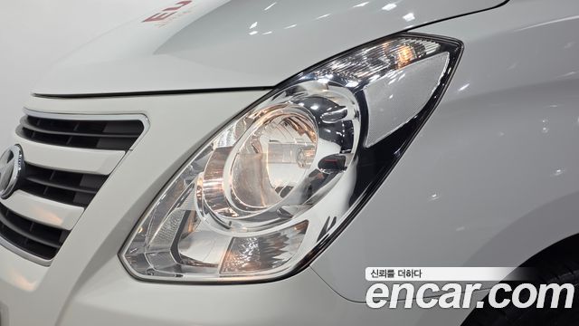 Hyundai Starex 2017 — photo 8