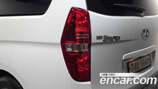 Hyundai Starex 2017 — photo 9