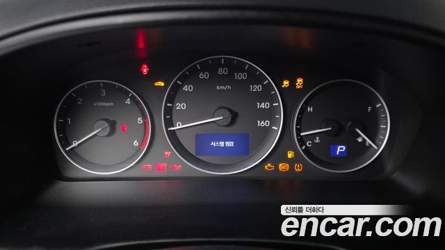 Hyundai Starex 2017 — photo 27
