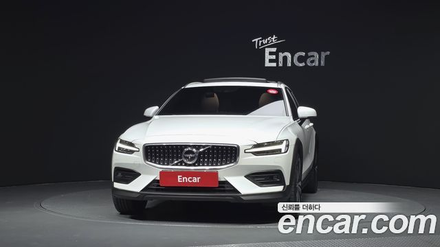 Volvo V60 2020 — photo 3