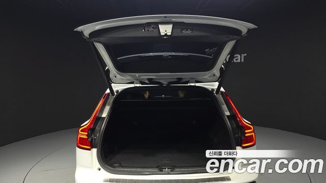 Volvo V60 2020 — photo 35