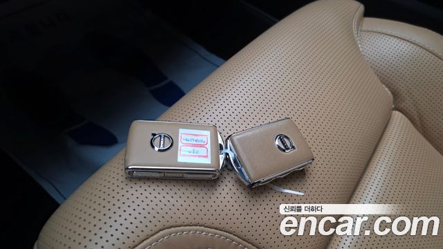 Volvo V60 2020 — photo 36