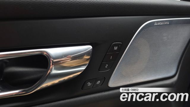 Volvo V60 2020 — photo 39