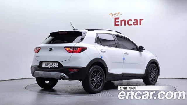 Kia Stonic 2018 — photo 2