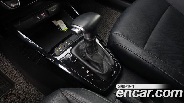 Kia Stonic 2018 — photo 9
