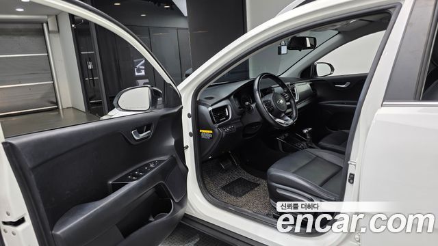 Kia Stonic 2018 — photo 10