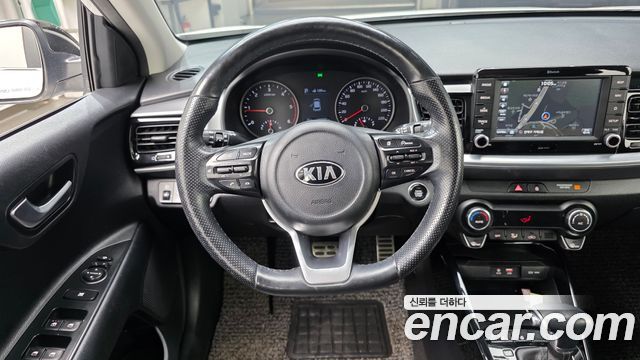 Kia Stonic 2018 — photo 13