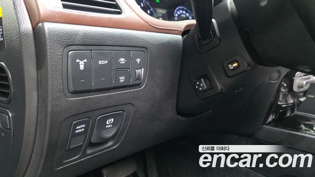 Hyundai Genesis 2013 — photo 26