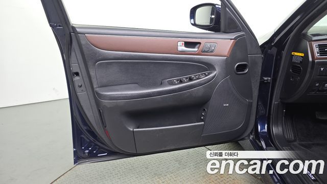 Hyundai Genesis 2013 — photo 14