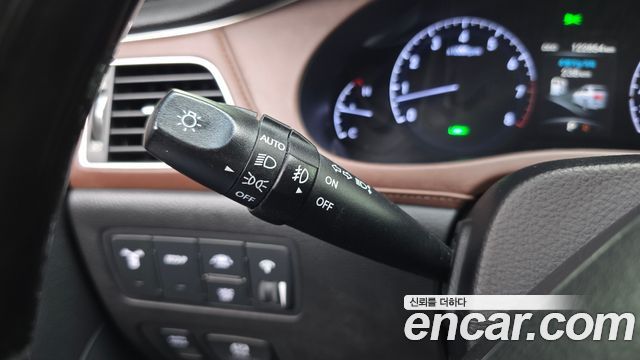 Hyundai Genesis 2013 — photo 29