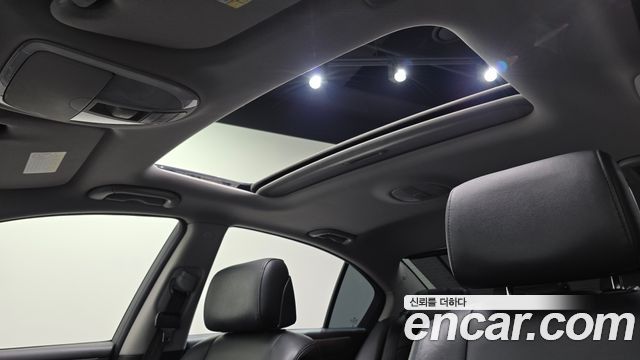 Hyundai Genesis 2013 — photo 32