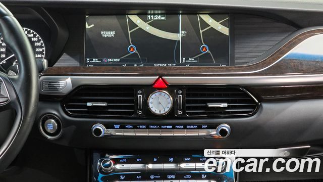 Genesis EQ900 2016 — photo 17