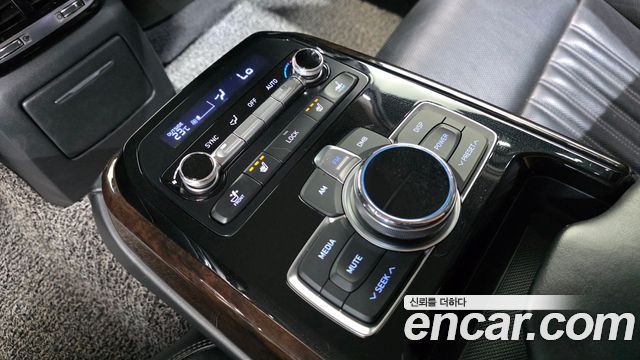 Genesis EQ900 2016 — photo 19