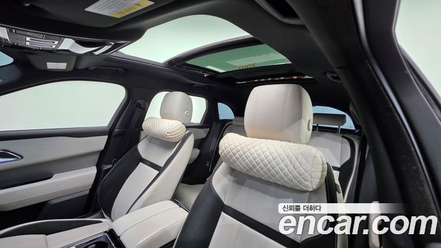 Land Rover Range Rover Velar 2018 — photo 11