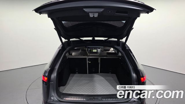 Land Rover Range Rover Velar 2018 — photo 20