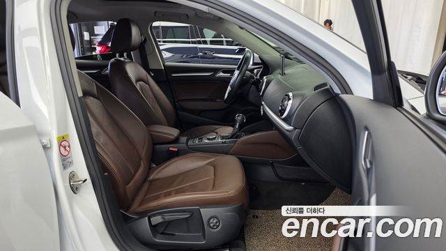 Audi A3 2015 — photo 11