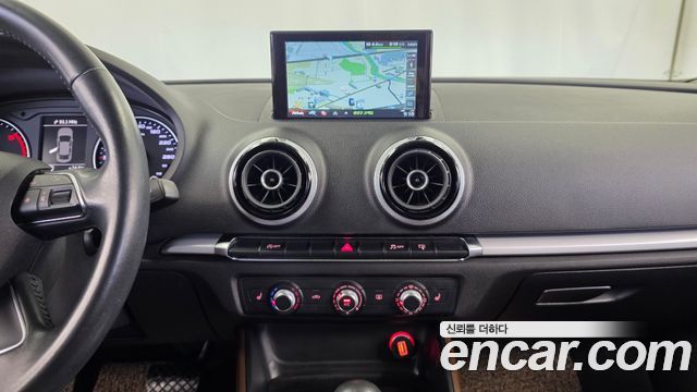 Audi A3 2015 — photo 14