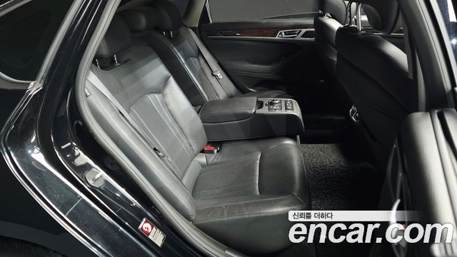 Hyundai Genesis 2016 — photo 17