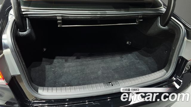 Hyundai Genesis 2016 — photo 22