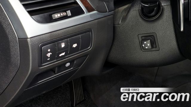 Hyundai Genesis 2016 — photo 26
