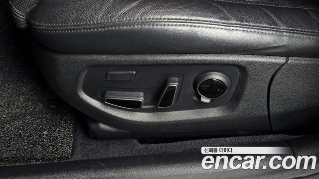Hyundai Genesis 2016 — photo 31
