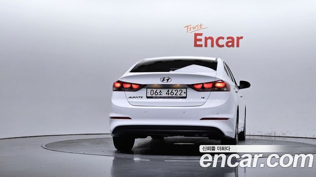 Hyundai AVANTE 2018 — photo 4