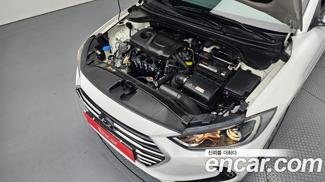 Hyundai AVANTE 2018 — photo 6