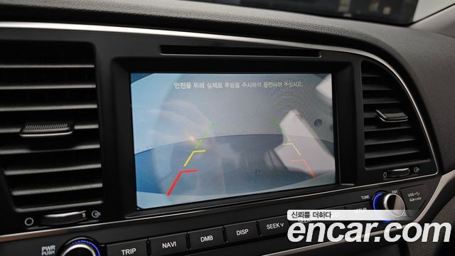 Hyundai AVANTE 2018 — photo 15