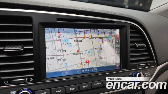 Hyundai AVANTE 2018 — photo 16