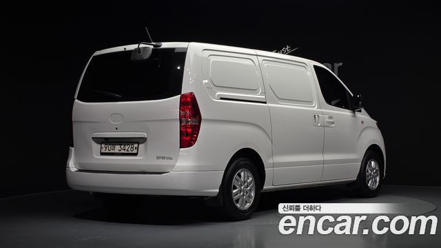 Hyundai Starex 2021 — photo 2
