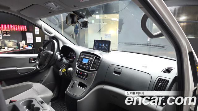 Hyundai Starex 2021 — photo 10