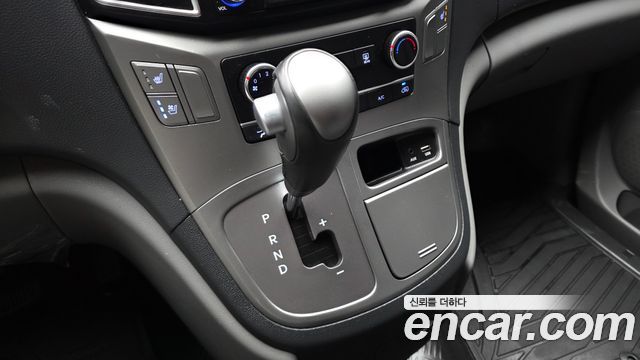 Hyundai Starex 2021 — photo 12