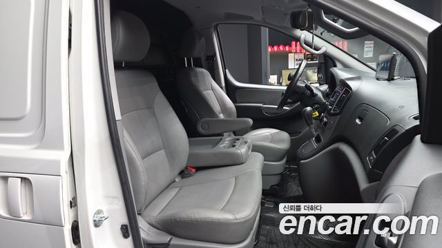 Hyundai Starex 2021 — photo 16