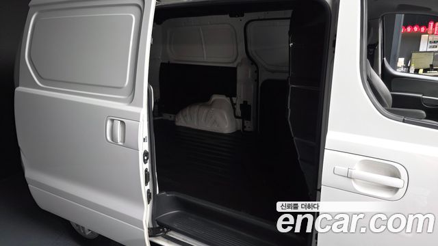 Hyundai Starex 2021 — photo 29