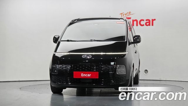 Hyundai Staria 2022 — photo 3