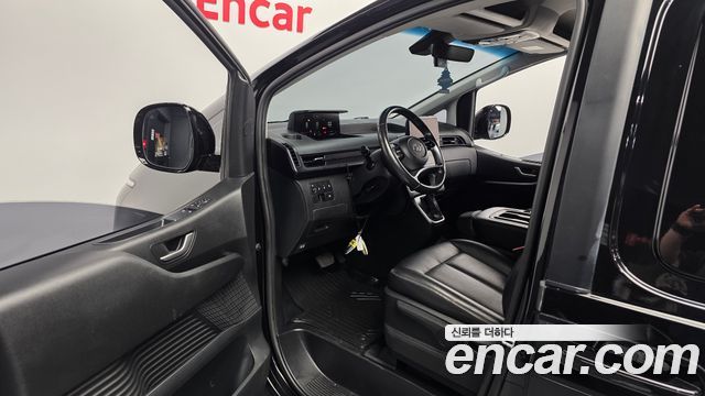 Hyundai Staria 2022 — photo 13