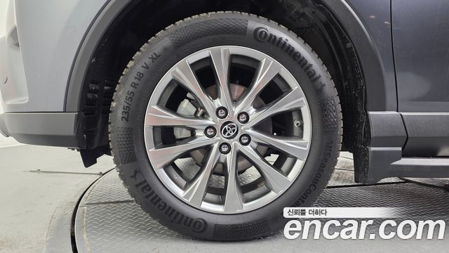 Toyota RAV4 2018 — photo 5
