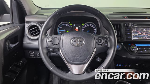 Toyota RAV4 2018 — photo 19