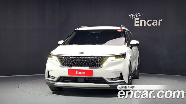 Kia Canival 2021 — photo 3