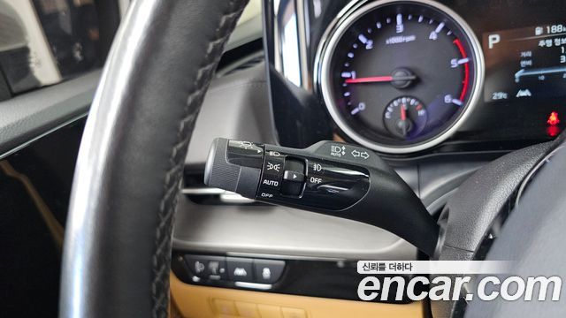 Kia Canival 2021 — photo 24