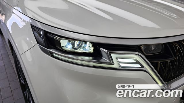 Kia Canival 2021 — photo 8