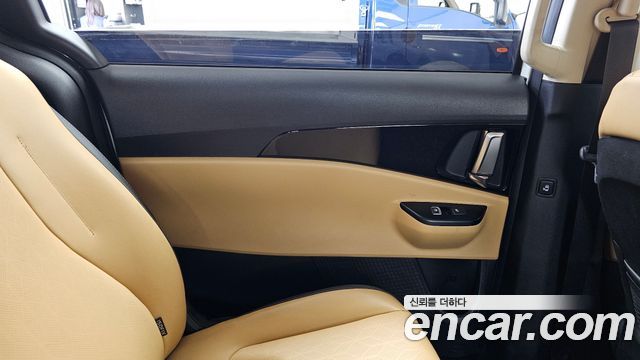 Kia Canival 2021 — photo 15
