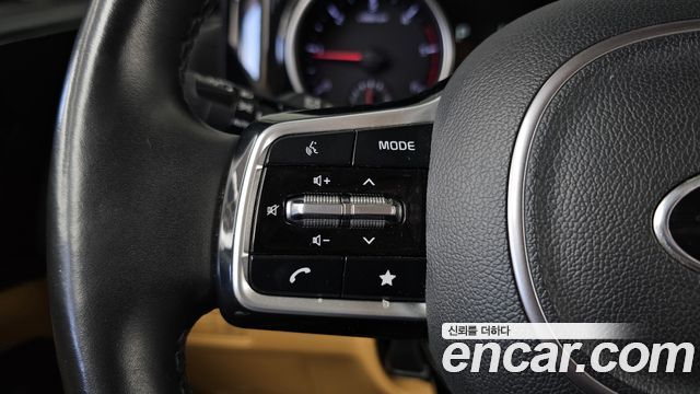 Kia Canival 2021 — photo 31