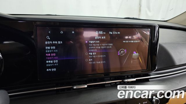 Kia Canival 2021 — photo 32