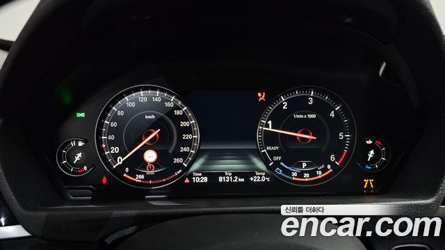 BMW Gran Turismo 2020 — photo 11
