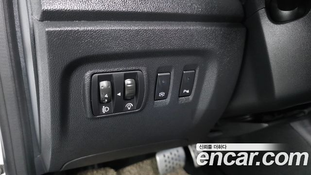 Renault Korea QM3 2017 — photo 18