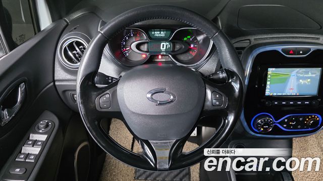 Renault Korea QM3 2017 — photo 19