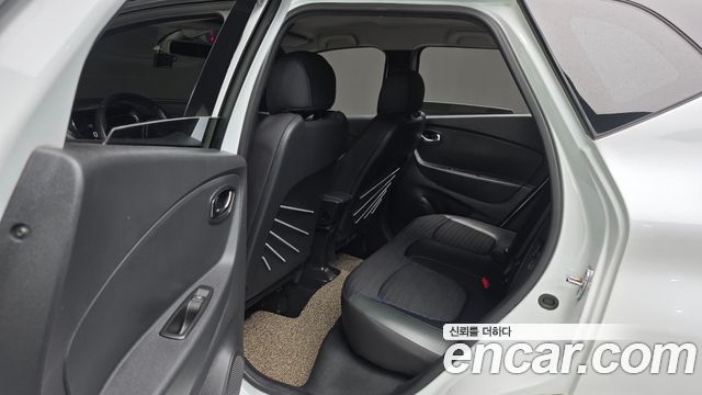 Renault Korea QM3 2017 — photo 23
