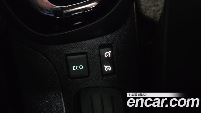Renault Korea QM3 2017 — photo 29